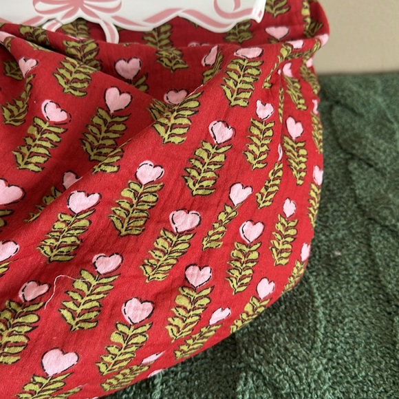 Boundary Reversible Dreamy Gauze Cotton Throw Valentine Heart ♥️ Red Pink NEW - Picture 5 of 10